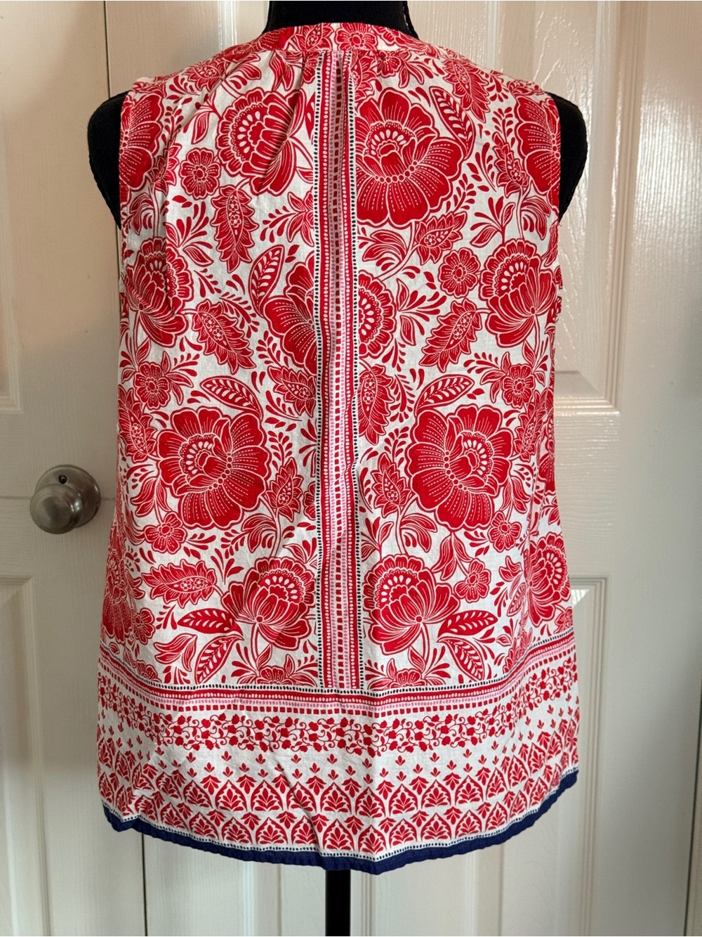 Talbots Red White Floral Block Print Sleeveless Blouse 4th of July Small EUC - Picture 5 of 9